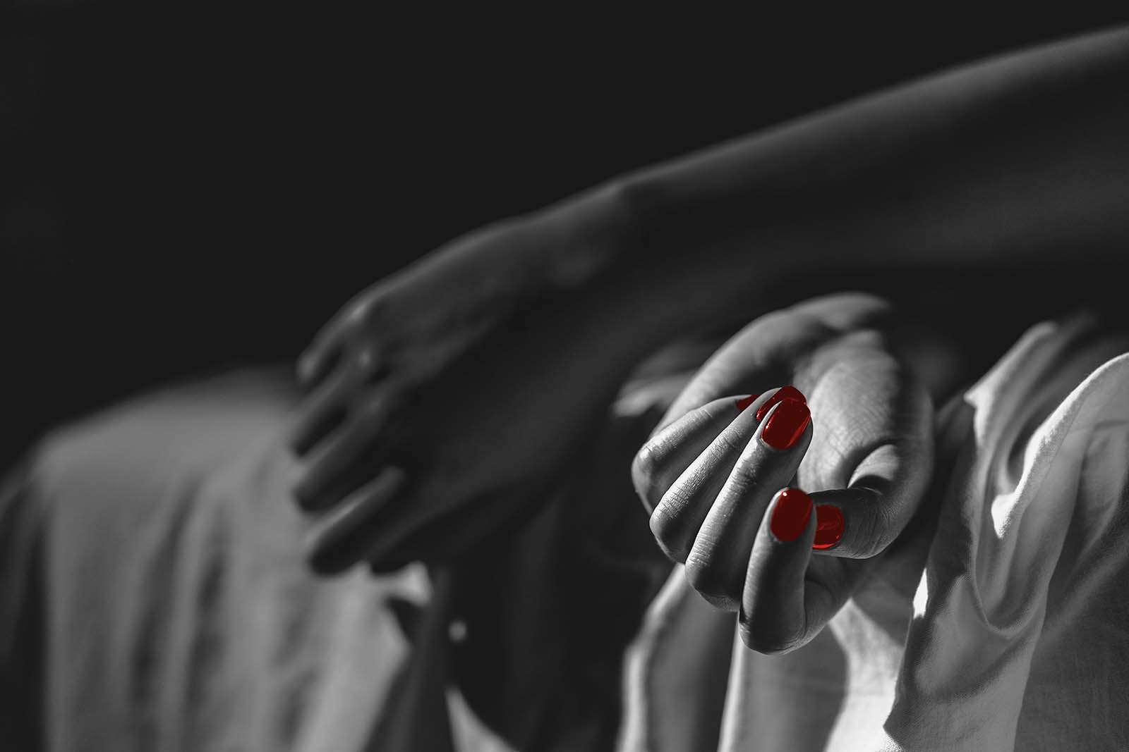 Black-and-white-hands-for-OPositive-header-1223ohlala